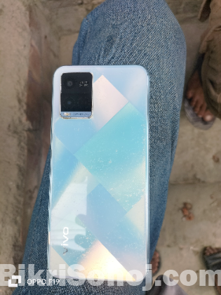 Vivo y21
